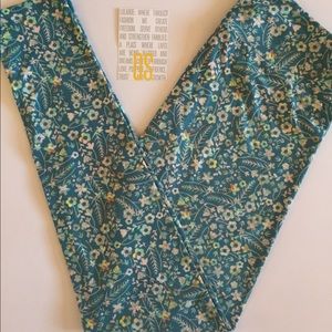LuLaRoe OS (One Size) Rainbow Floral Leggings